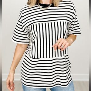 NEW Short Sleeve Round Neck Striped
Cloudy Knit Top M Ivory/Black